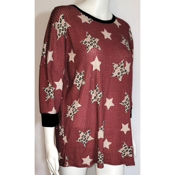 Southern Stitch 3/4 Sleeve Waffle Knit Top with Stars- Size M - Picture 2 of 8